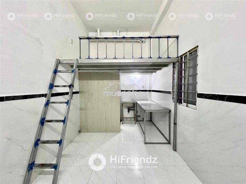 Trọ truyền thống giá rẻ sạch sẽ có cửa sổ - ban công ngay khu tên lửa