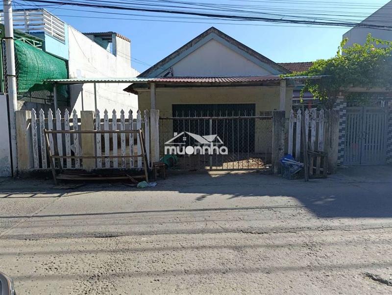 Bán nhà mặt tiền thuận tiện kinh doanh