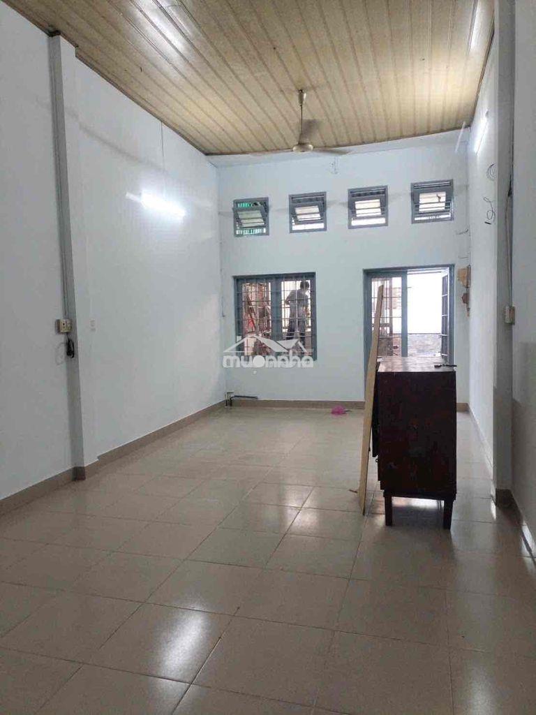 Cho thuê nhà hẻm dht 32. 4m x 16m. lửng. 1pn. giá 6 triệu - 2