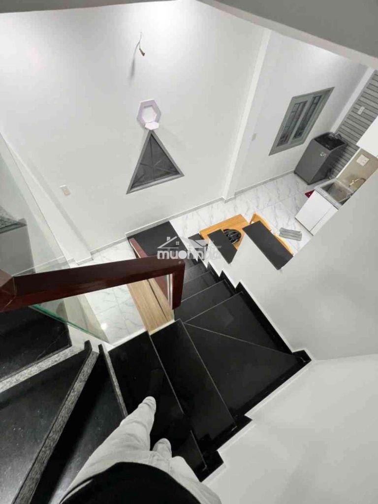 Nhà 2 tầng ở p12 - 33m² - nhỉnh 4 tỷ - 3