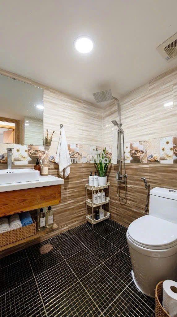 Bán chung cư nguyễn tri phương, quận 5, dt 8x8 (63 m2), giá 4.5 tỷ - 4