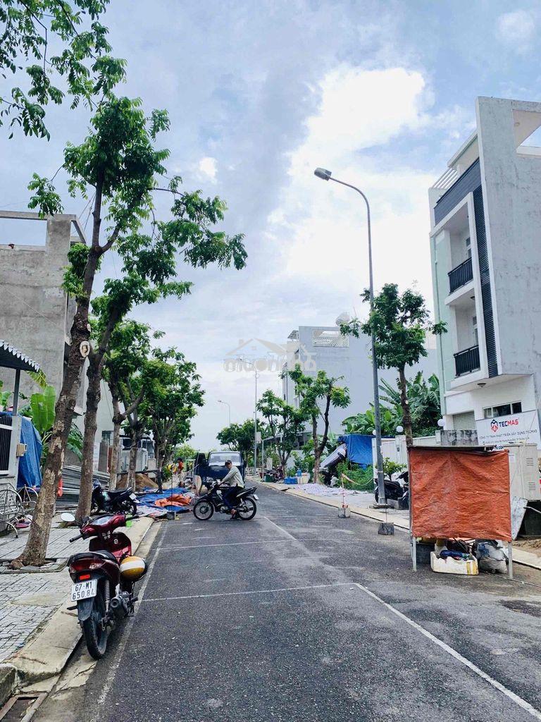 Lô đất đường d17 kdc an thiên lý, phước long b, dt: 100m2/8.4 tỷ - 4
