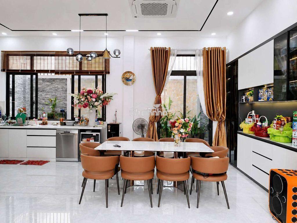 Biệt thự 2 lầu - kdc nam long - 4