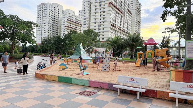 Chính chủ cần bán căn hộ tầng cao, view sông chung cư the era town
