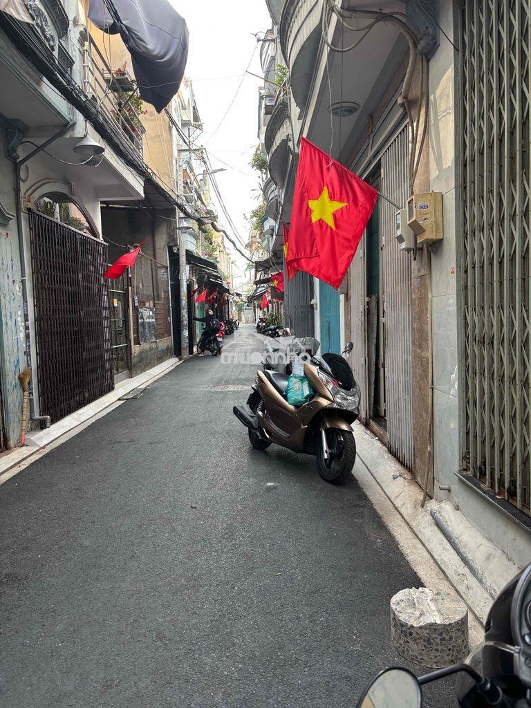 Chính chủ cho thuê nguyên căn hxh cạnh emart phan huy ích