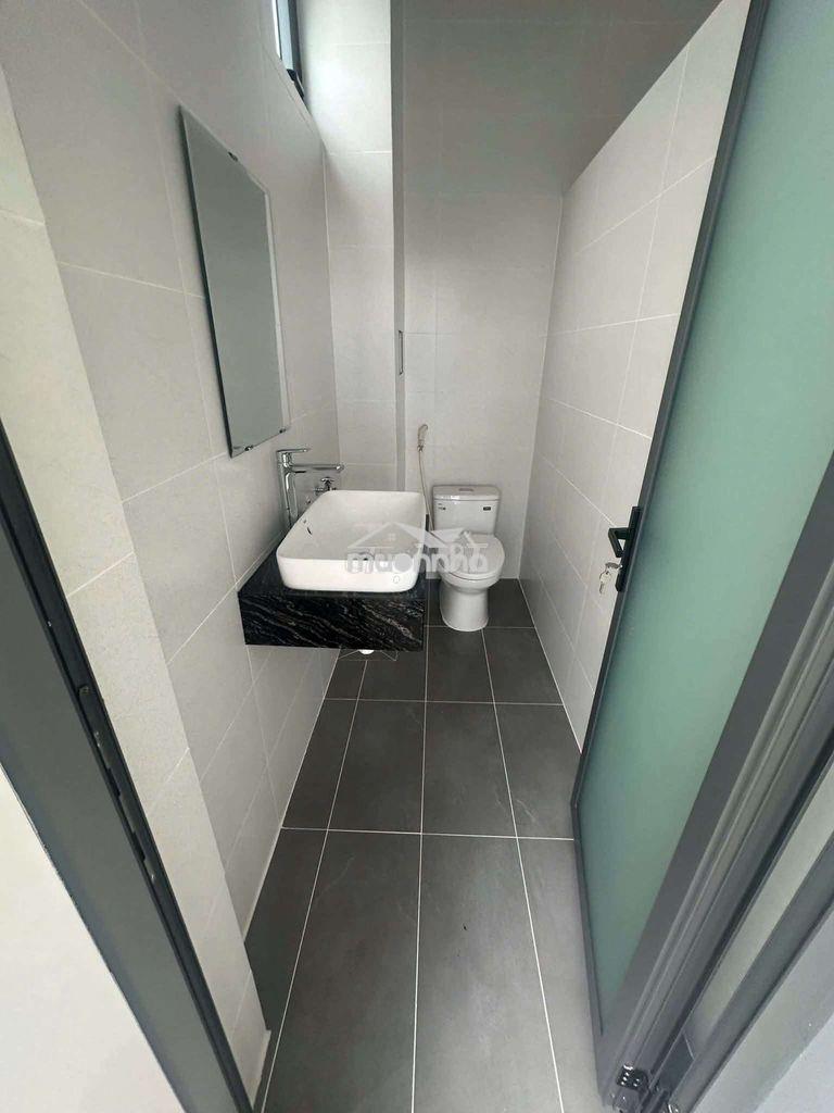 Cho thuê vp nguyễn cửu đàm tân phú 7*20m 4 lầu thang máy giá 35tr - 2