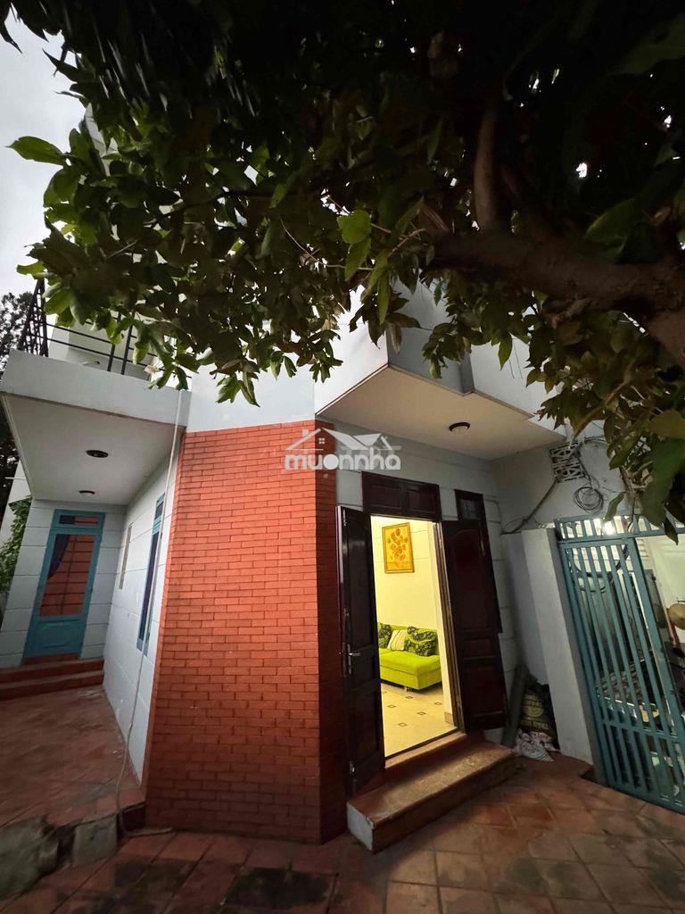 Bán nhà 3 tầng, trong khuôn đất 99m2, hxh, trương công định, tân bình