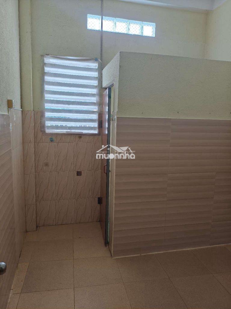 Phòng trọ lạc long quân 15m2