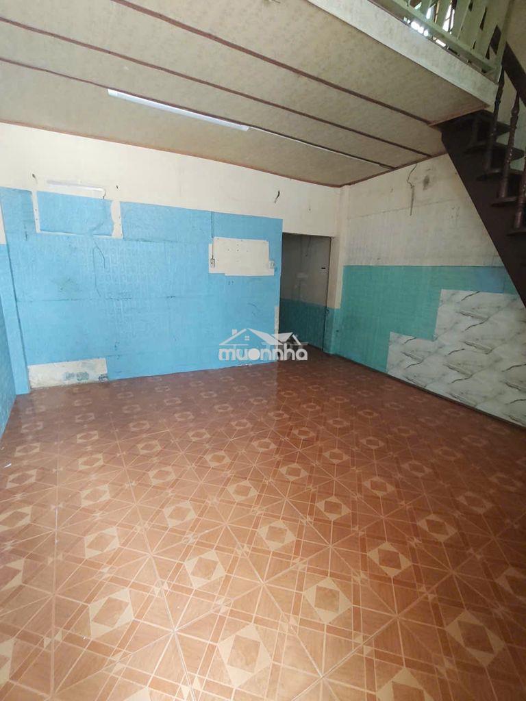 Nhà ngộp cấp 4 liền kề - giá chào 5ty8 ( còn thương lượng ) - 2