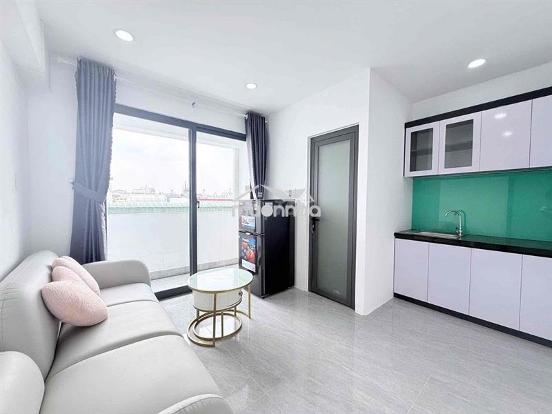 Căn hộ 1 phòng ngủ 1 pk ban công full nội thất ngã tư phú nhuận