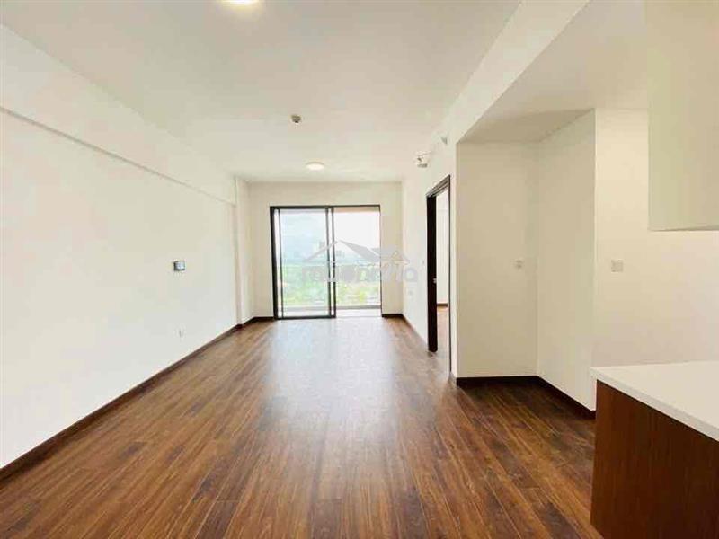 Cho thuê 2 pn,2wc có ít nội thất toà mp678 giá 11tr/tháng
