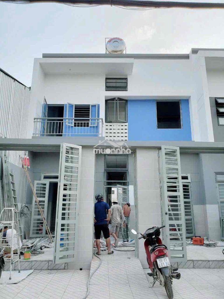 Phòng trọ có máy lạnh ngay chân cầu tham lương