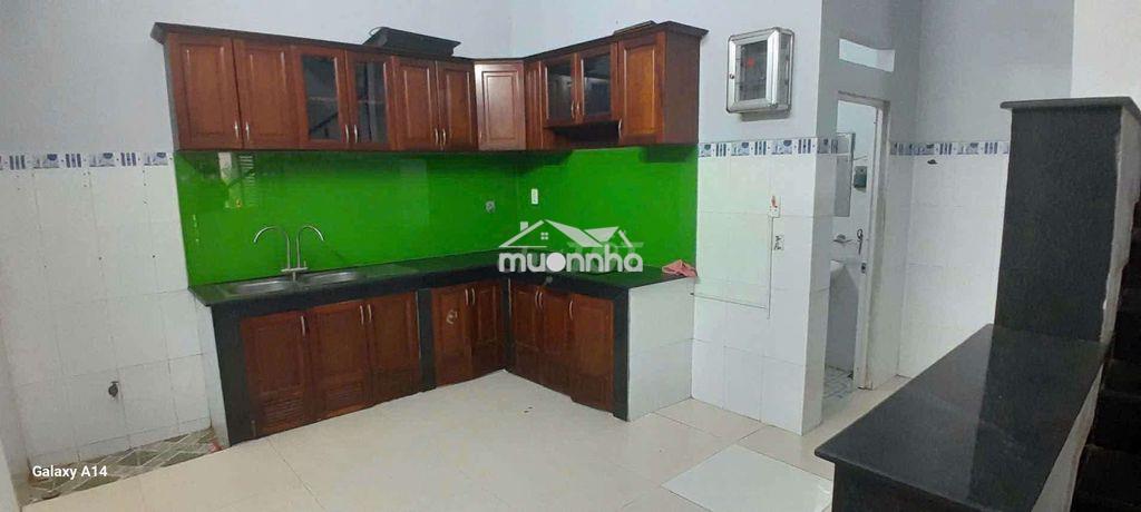 Nhà lầu gần chợ dĩ an 1 đường xe hơi giá 6 triệu  - 3