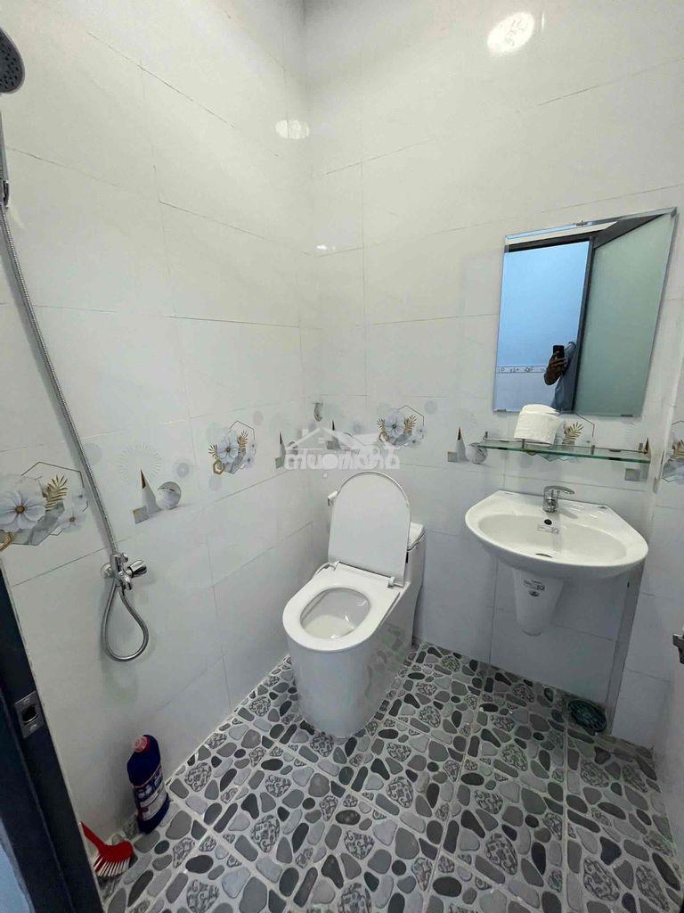 Cho thuê nhà nguyên căn – hẻm xe tải đường lý thánh tông - 4m x 20m - 2