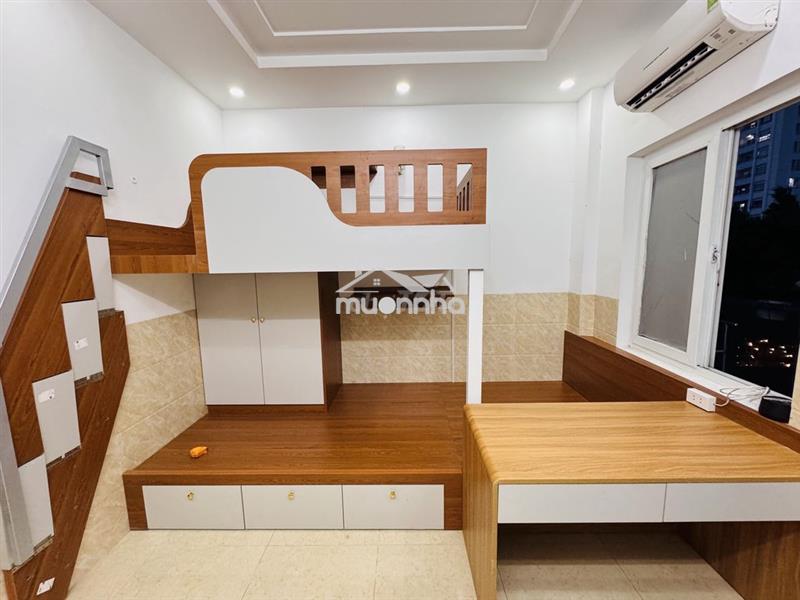 Ban công xô viết nghệ tĩnh, hutech ung văn khi
