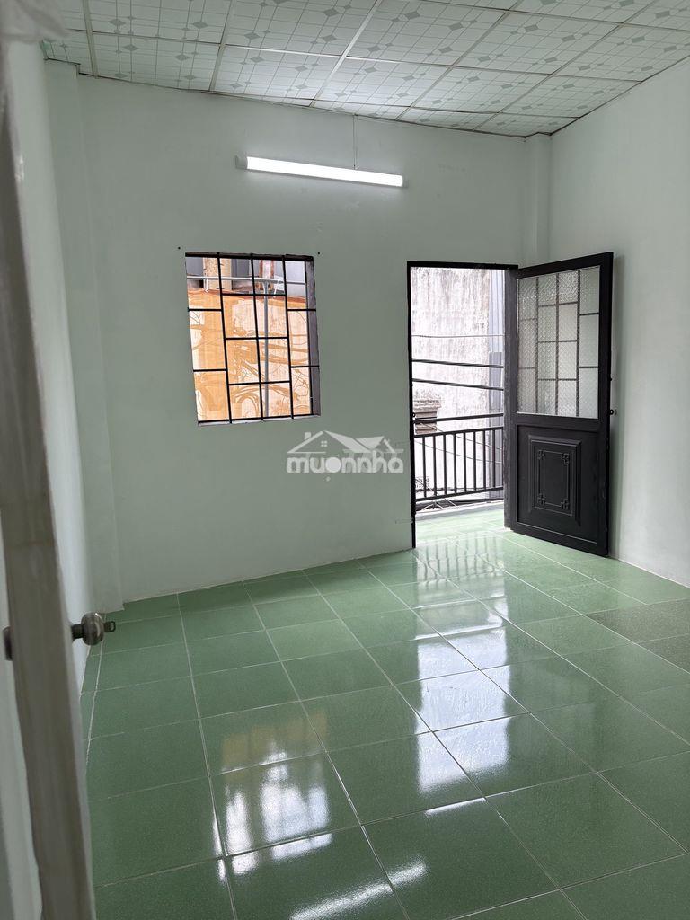 C/chủ cho thuê nhà hẻm trệt+lầu ngay cổng sau eaon bình tân,dt 3,5x7m, - 3