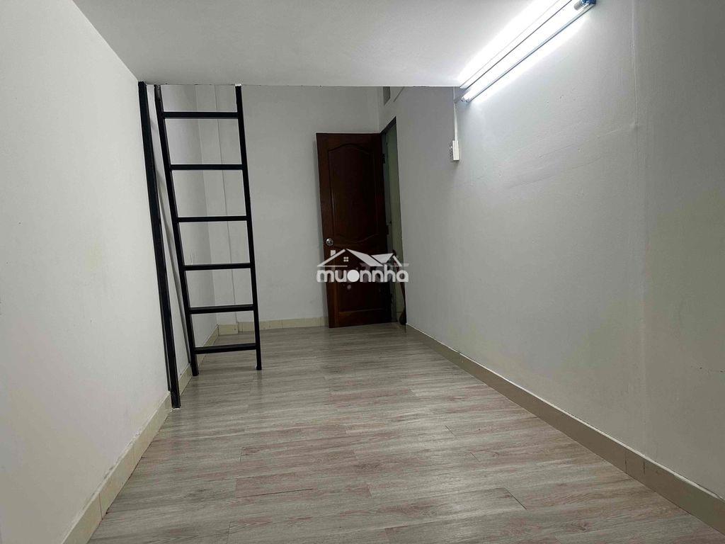 Phòng máy lạnh .gác .wc riêng.không chung chủ .giờ giấc tự do..xe fre - 3