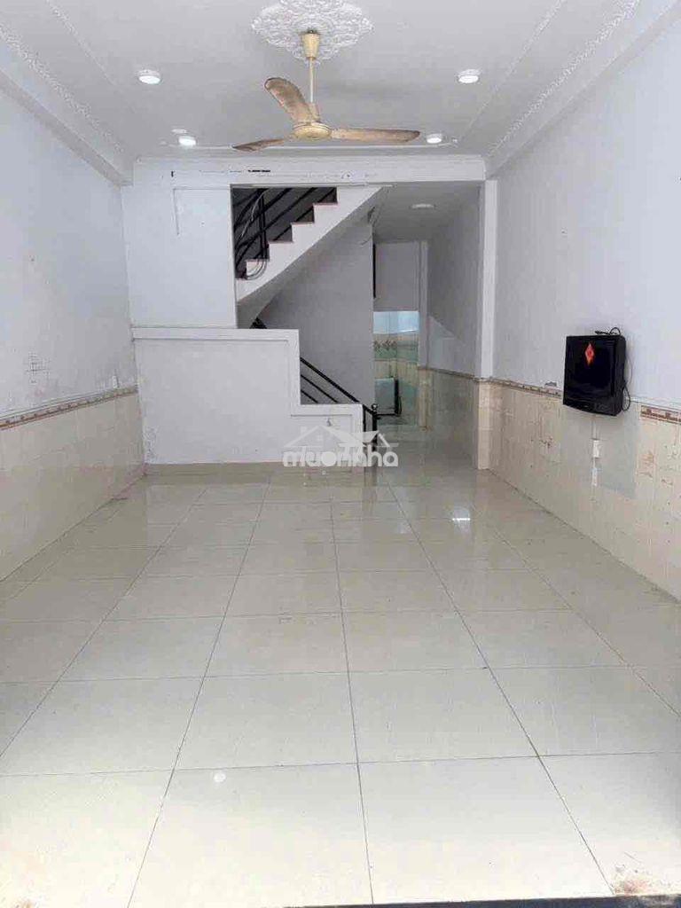 Cho thuê nhà 1 lầu hẻm xe hơi khu lý phục man giá 12 triệu. - 3