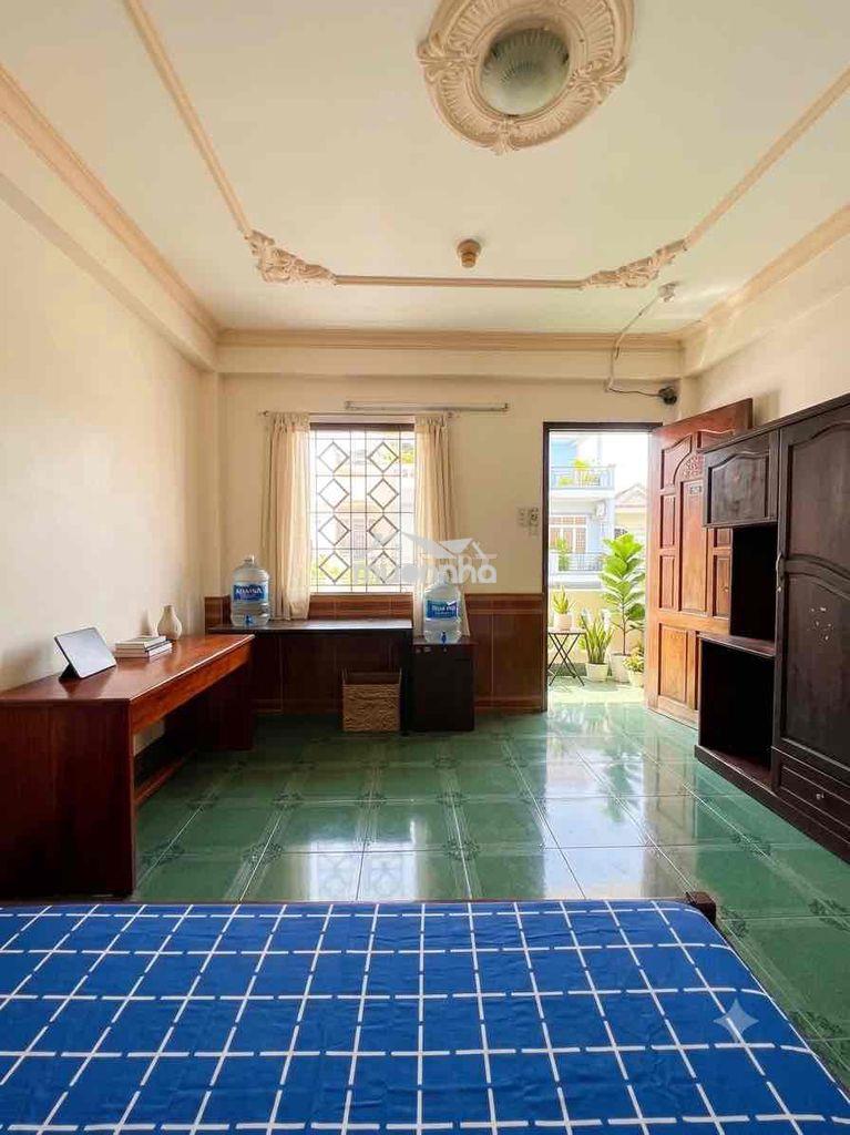 Studio ban công,cửa sổ sẵn nội thất ngay đ.cộng hoà gần sân bay,kcn tb