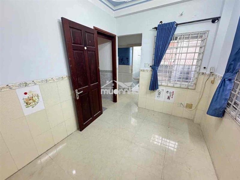 Bán nhà trung tâm phú nhuận