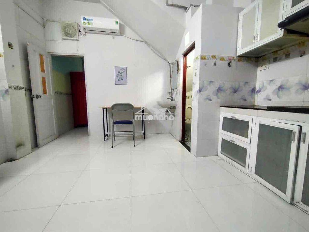 Phòng tầng trệt máy lạnh ,gần phan xích long ,sân bay ,quận 1 chỉ 10 p - 2