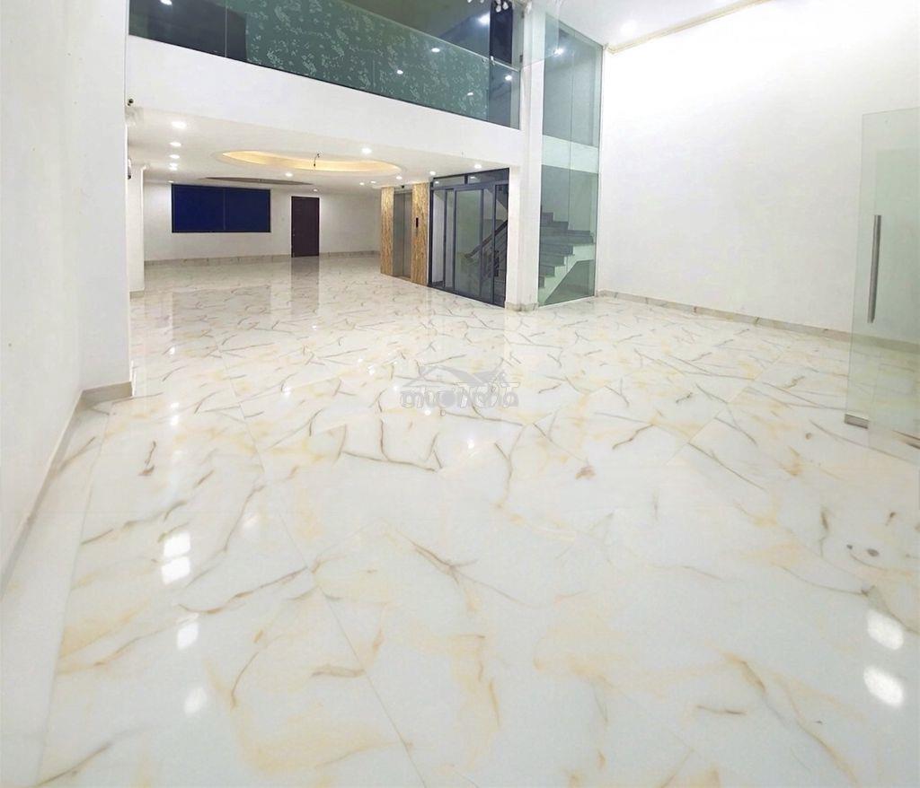 Chính chủ cho thuê gấp – 50c hoàng việt, p4, q. tân bình- dtsd 550m2 - 3