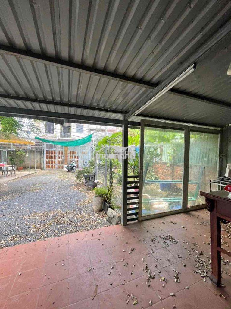 Cho thuê nhà sân vườn 200m2 giá 6tr/th 2pn 1wc sân đỗ ô tô - 2