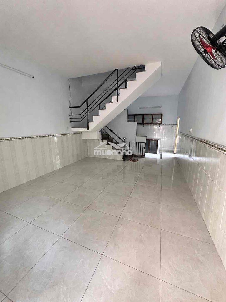 Chỉ 4 tỷ x, 47m2, 2 tầng , gần ô tô, nguyễn văn khối cv làng hoa - 3