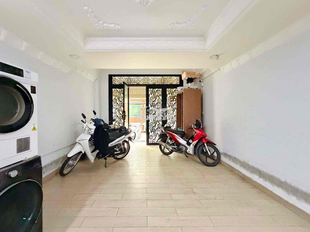 Chdv quận 1, 60m2, 5 tầng, 9 phòng, hẻm 4.7m - 4