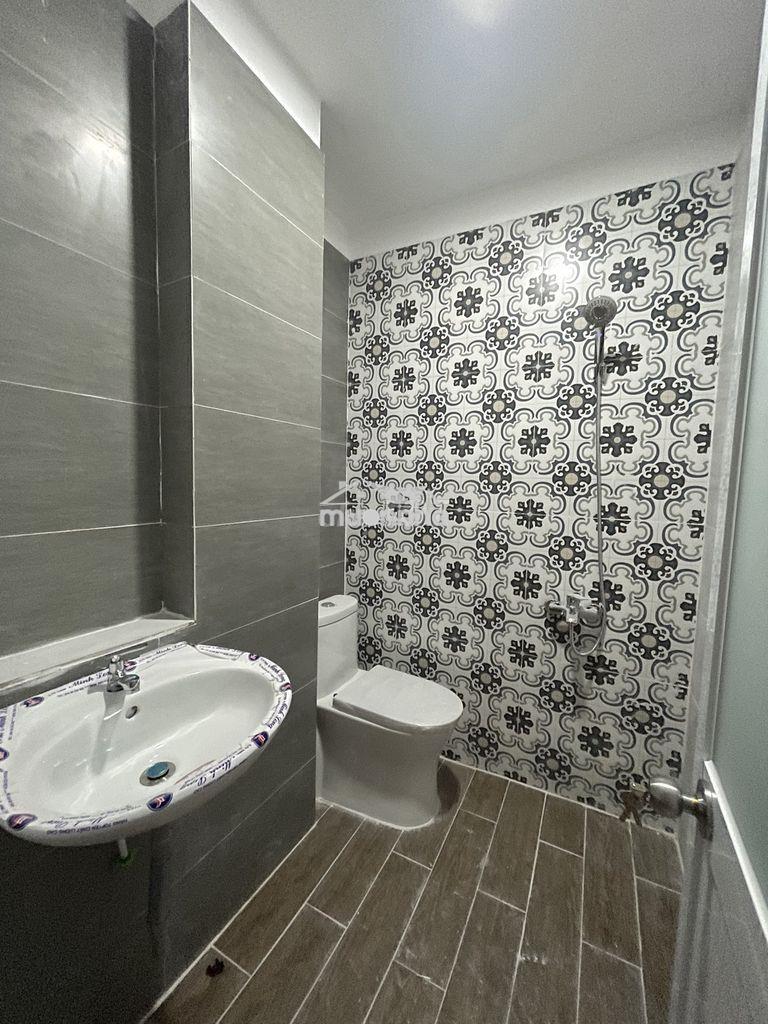 Phòng cao cấp xây mới  2**tr,hà huy giáp - 4