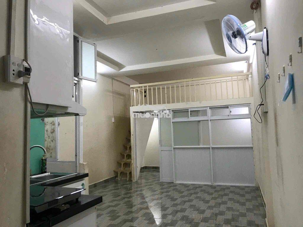 Cho thuê chung cư thang bộ lầu 2, đường bàu cát 7, 32m2 - 3