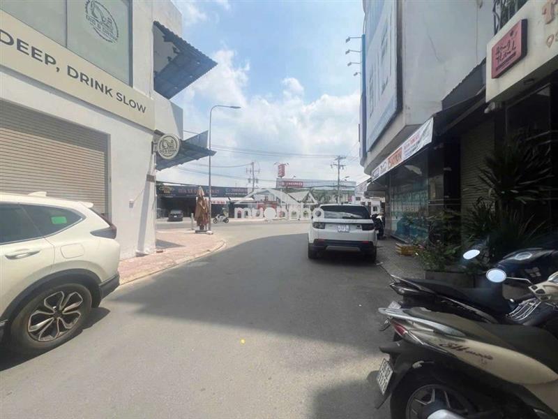Bán nr ngang 4,2 dài 12 giá 10tỷ đường tân kỳ tân quý
