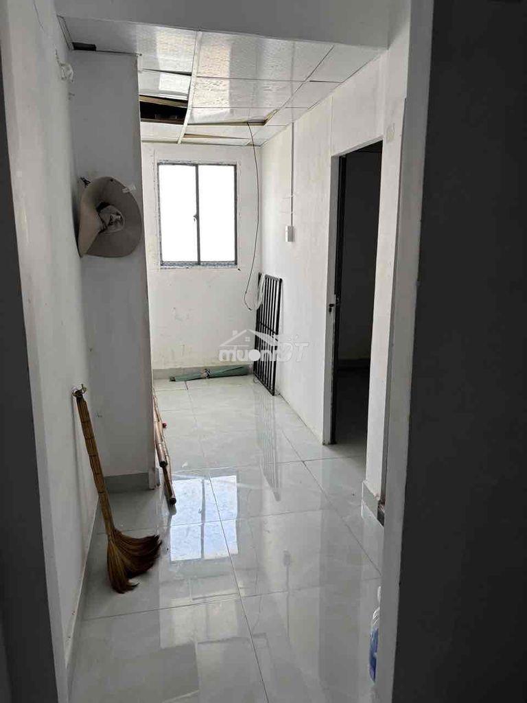 Nhà bán giá 2tỷ1 còn thương lượng + sổ riêng + ngân hàng hỗ trợ 70%