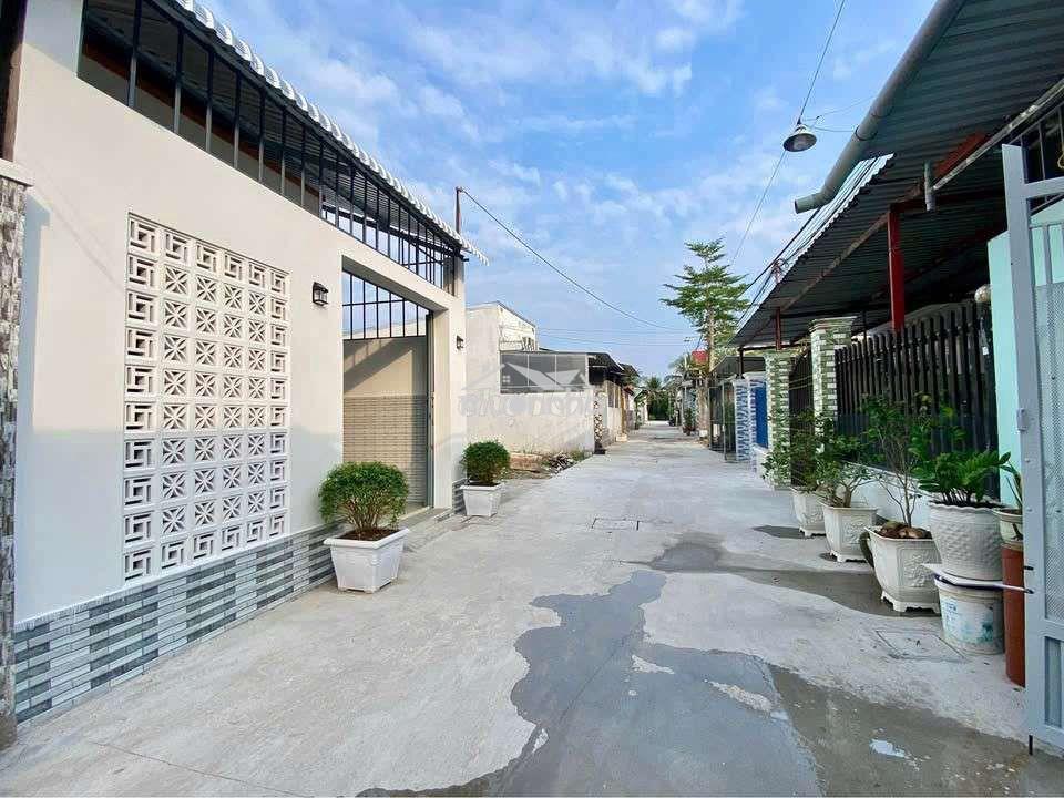 Nhà mới xây - vòng xoay an lạc - giá 830tr -shr - 2