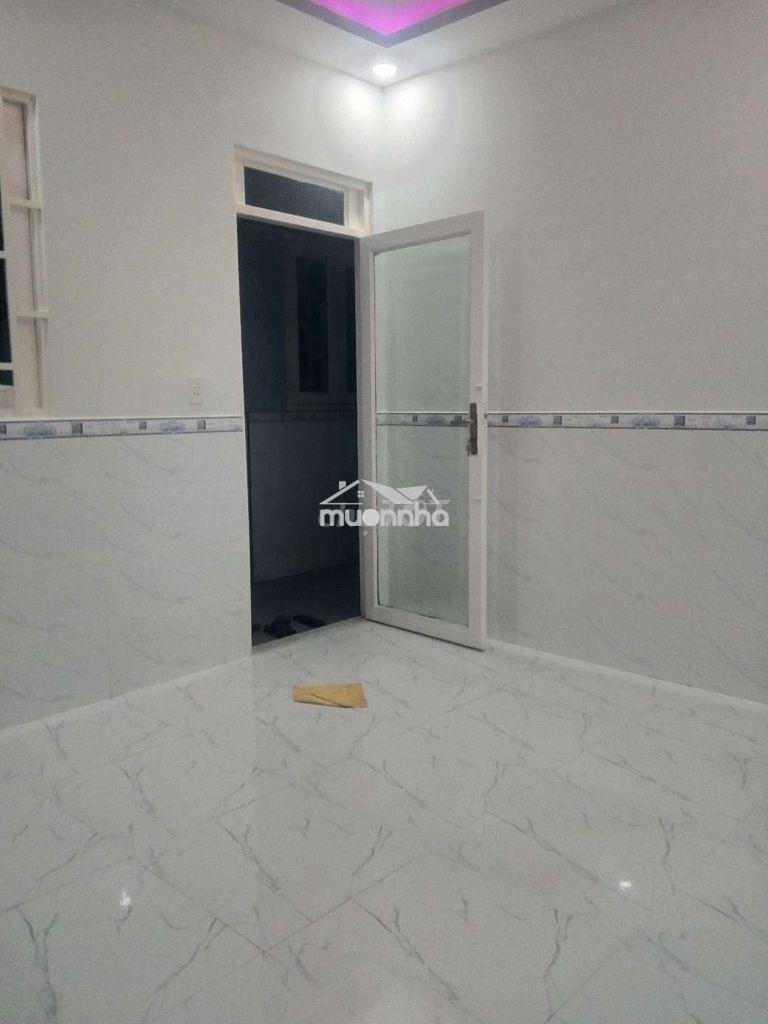 Cho thuê nhà trọ 1 trệt, 1 lầu có máy lạnh - 2