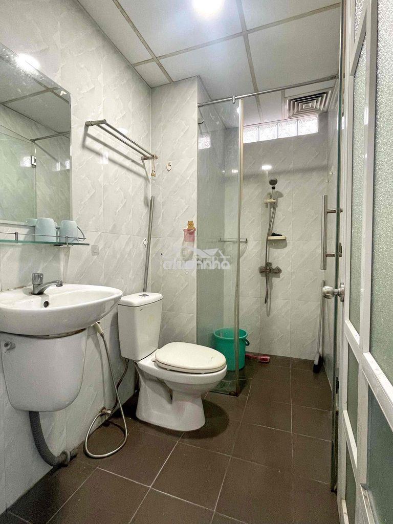 Phòng ban công thoáng trống sẵn ngay nguyễn hữu cảnh - saigon pearl- - 3