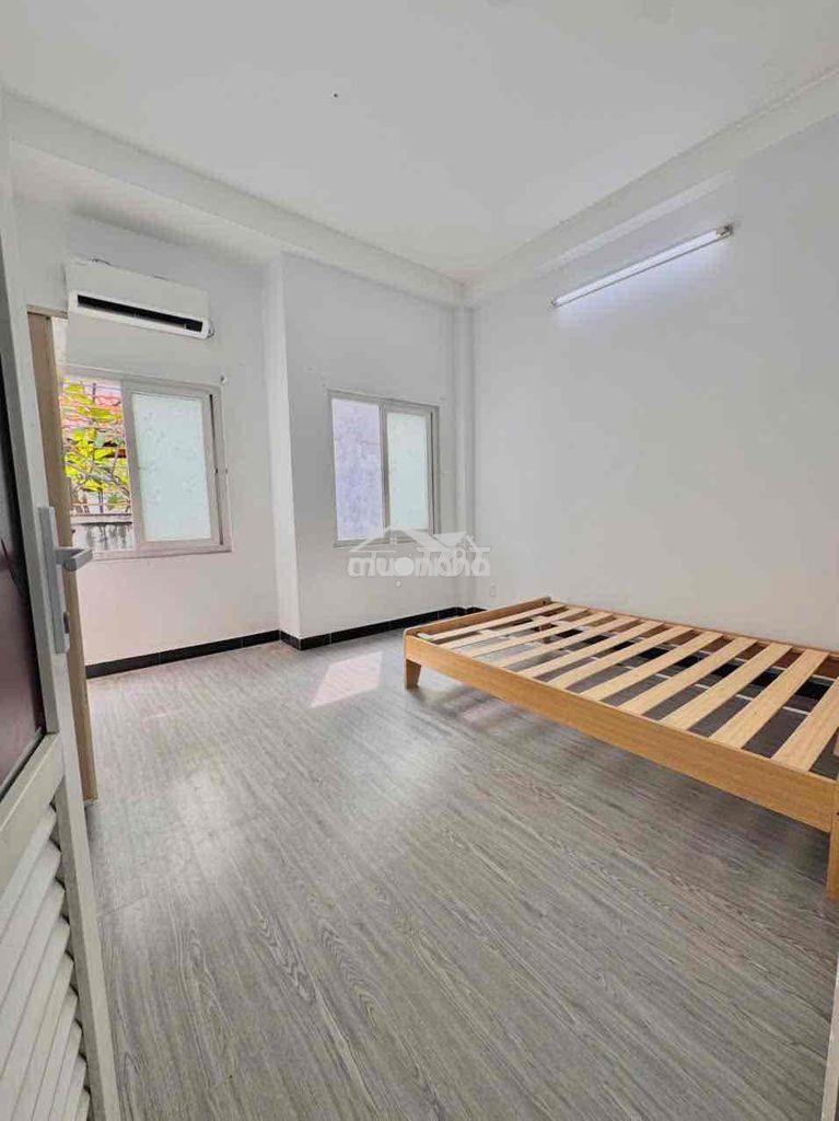 2pn tách bếp full nội thất ngay ngã tư hàng xanh