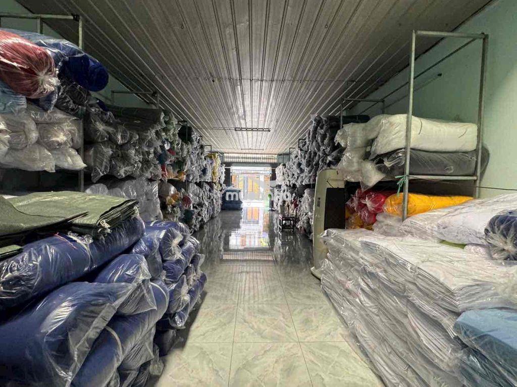 Cho thuê kho hẻm tải năm châu tân bình. dt: 6m x 30m trống suốt 20tr - 2