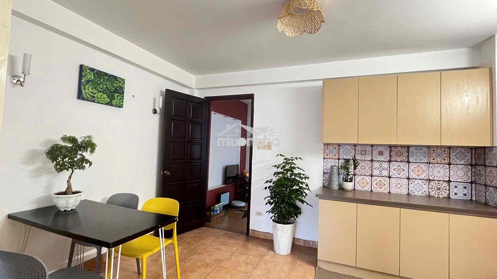1pn tách bếp, cách chợ bến thành 1.6km, 5p đi bộ ra đhkhxhvn, svđ hoa - 4