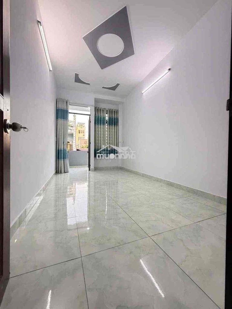 5 tỷ chút -60m2 -xe hơi đến nhà - đúc cứng-thống nhất chợ xóm mới - 4