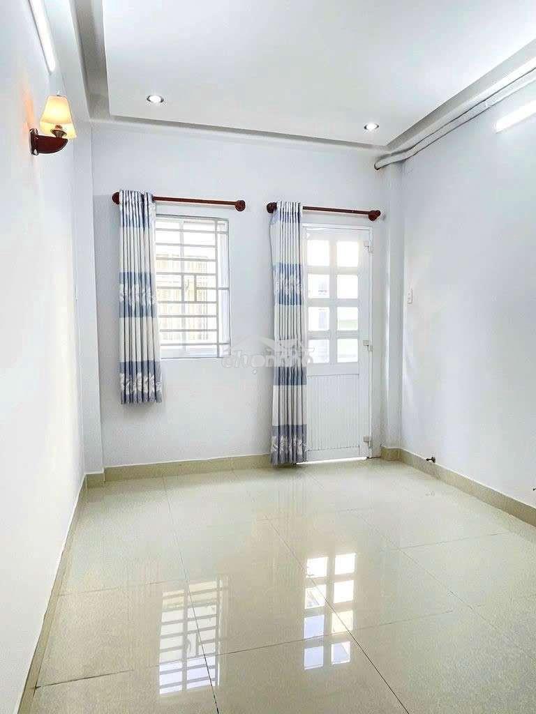 🏠🏠 Cho thuê nhà hẻm đường trần tuấn khải, p5, q5
💢 dt 3m ❌ 7m - 3