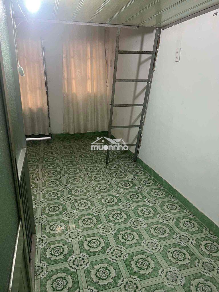 Nhà chính chủ e đang cho thuê 4.5 triệu 1 tháng ạ      nhưng gia đỉnh
