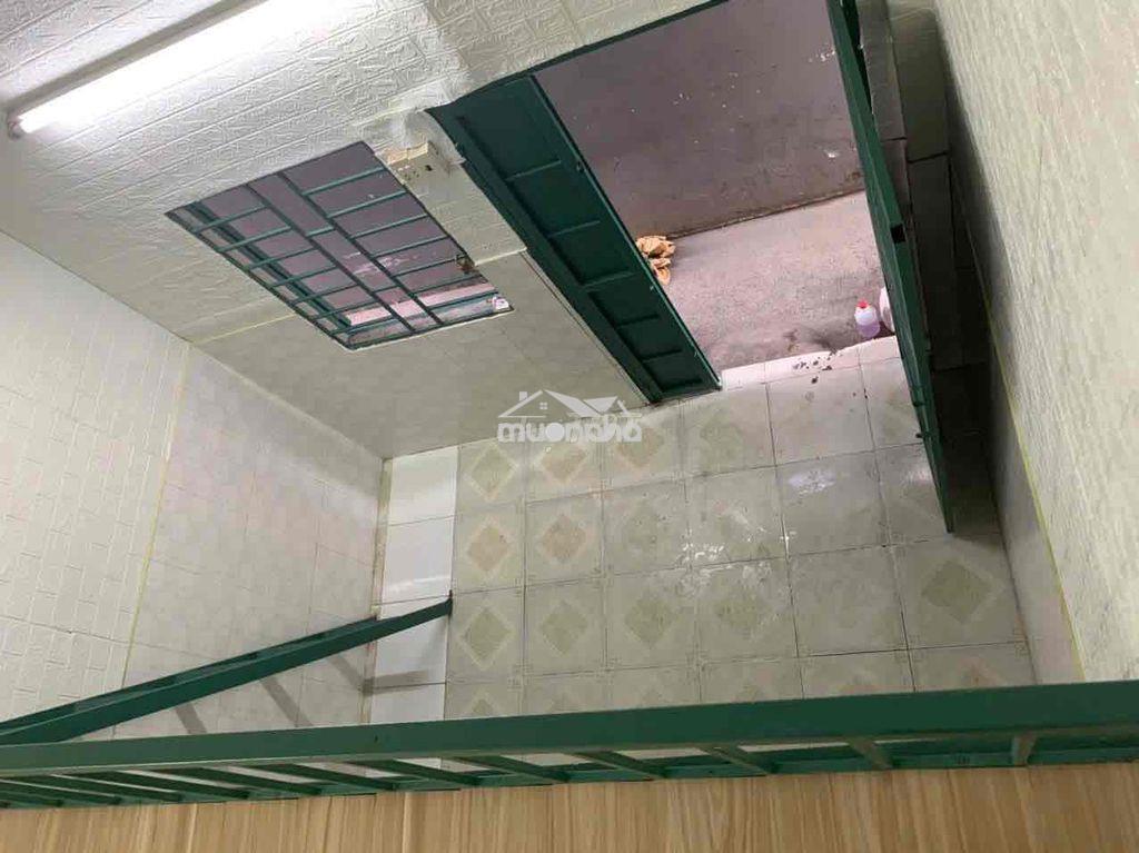 Cho thuê phòng trọ 24m² vòng xoay hàng xanh - 2