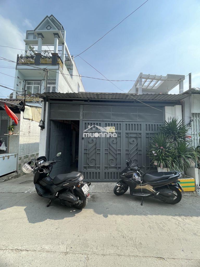 Nhà phố trệt gác. có 3pn. mặt tiền 6m, oto đỗ trong nhà. tại nhà bè