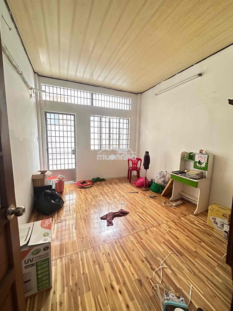 Cho thuê nhà hxh đồng đen tân bình. dt: 3m5 x 9m trêt lầu 8tr5 - 3