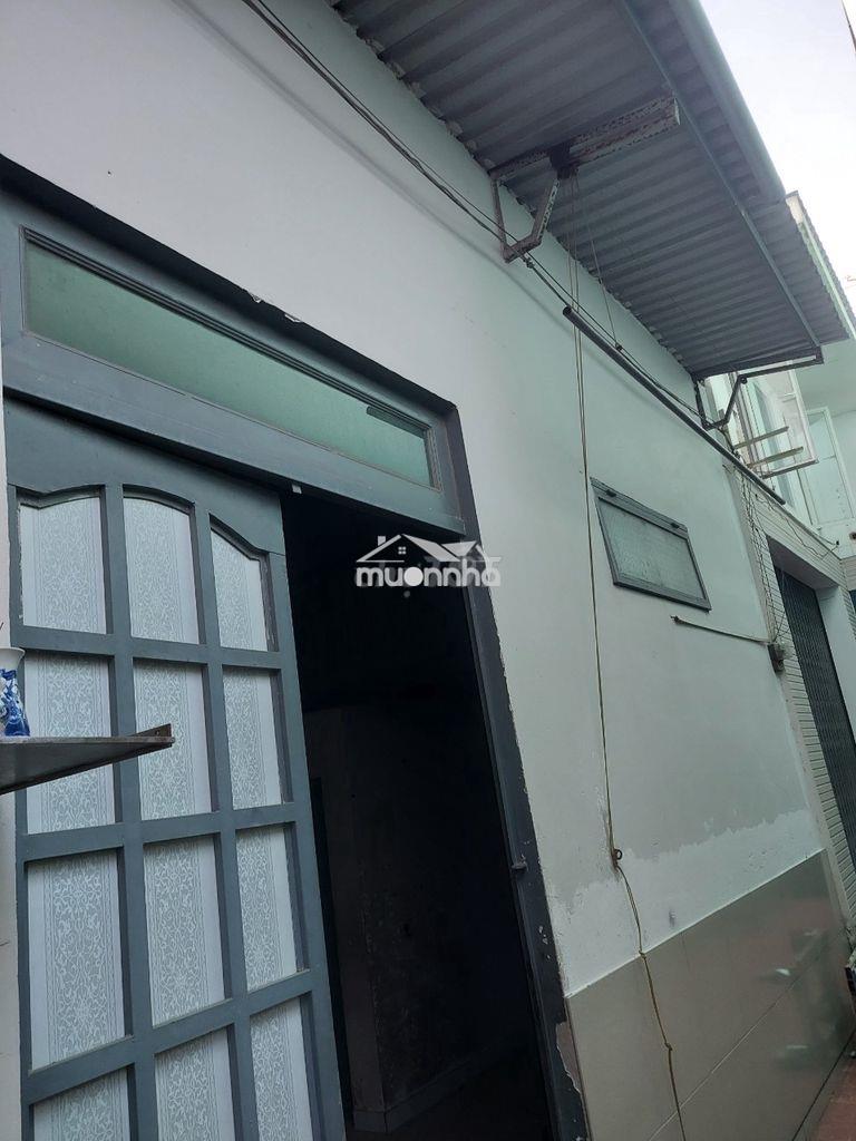 Nhà hẽm xe hơi cách nhà 20 m