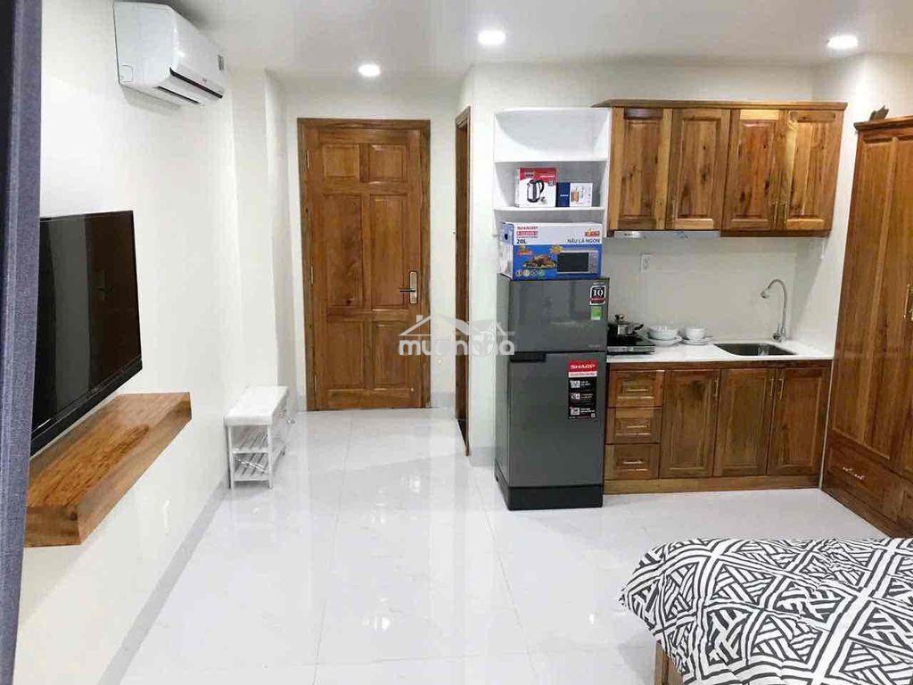 Cho thuê studio trệt ban công thang máy giặt full nt trần hưng đạo q1 - 2
