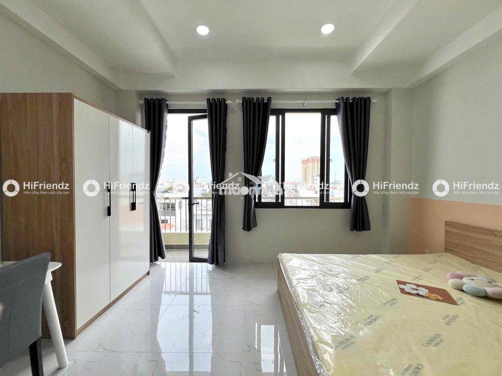 Cho thuê căn hộ dịch vụ ban công - full nội thất ngay ngã tư bốn xã - 2