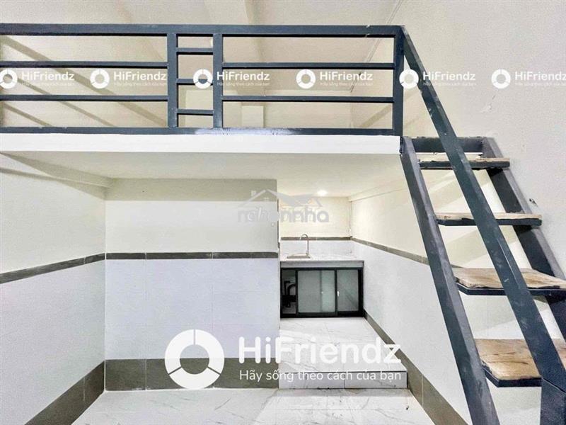Phòng có gác sẵn máy lạnh ngay gần bùng binh phú lâm