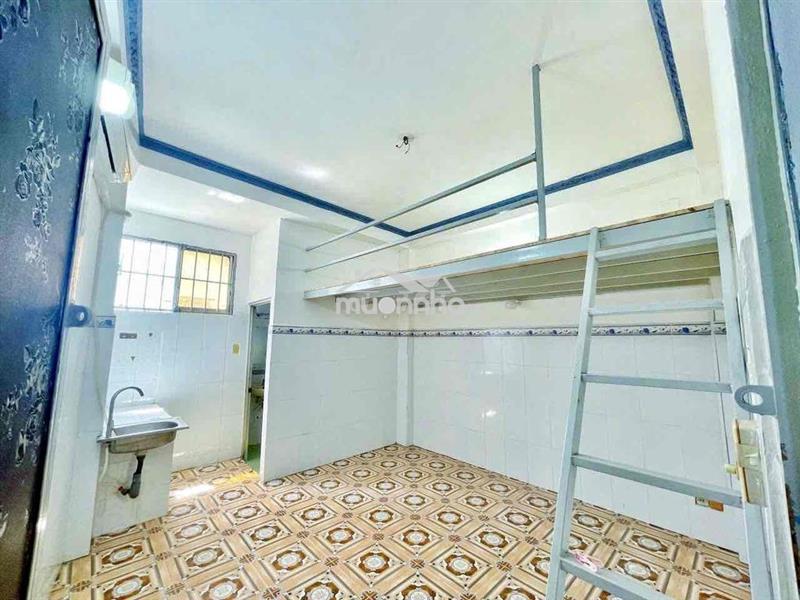 Phòng gác lửng 4tr3 rộng gần cầu chữ y – máy lạnh – q8